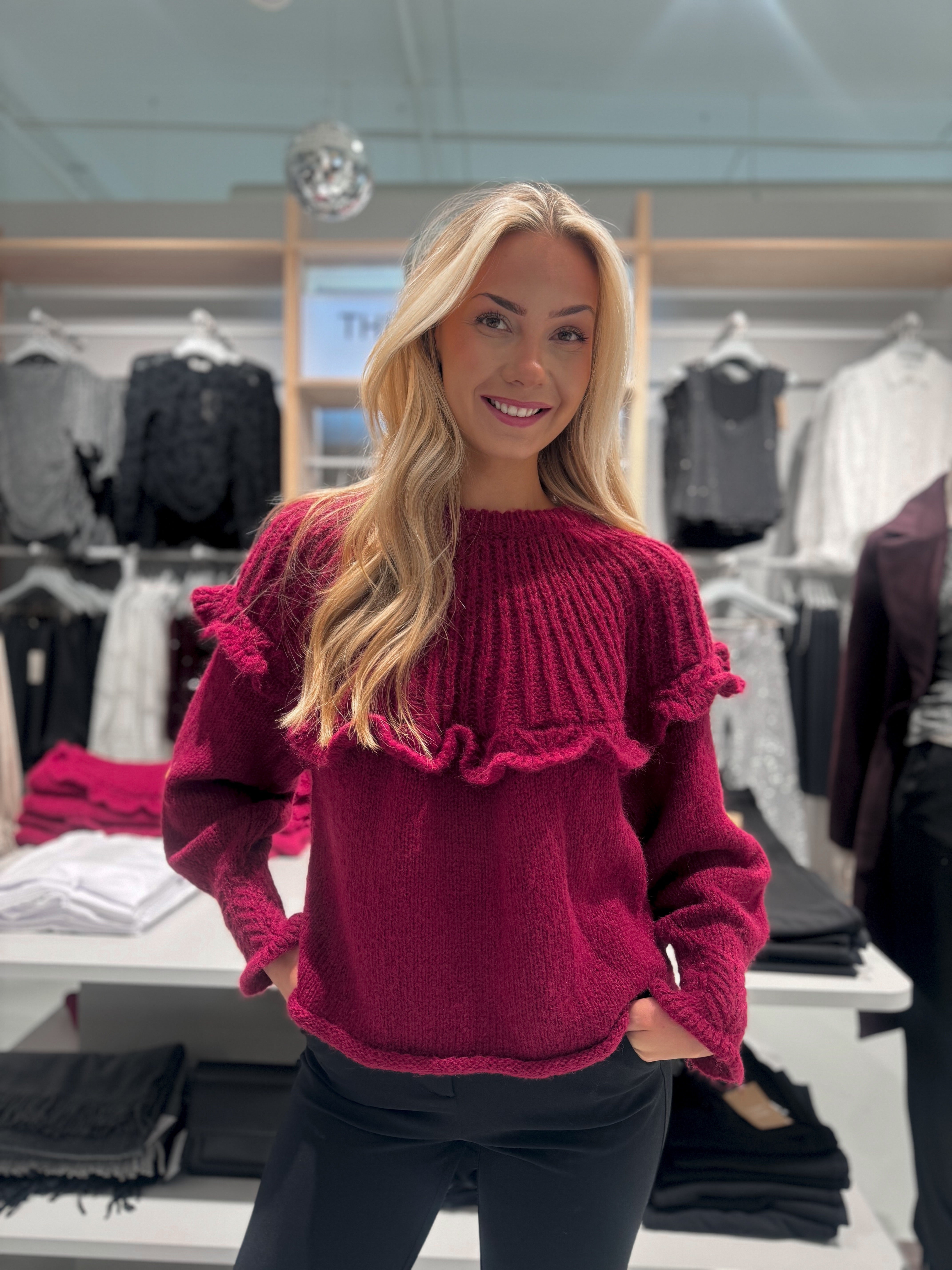 PCSIKKA Pullover - Beet Red